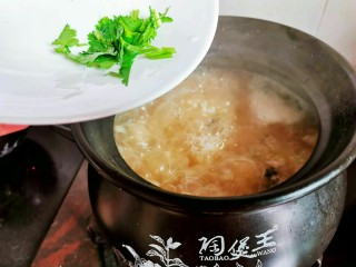 16、消食开胃的老菜脯粥,撒点香菜，完美