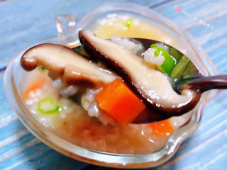 13、香菇排骨粥,香菇排骨粥的营养价值非常丰富适合身体较虚弱的人经常食用