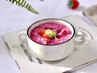 14、紫薯双米草莓粥,成品一