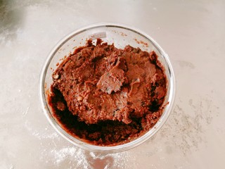 1、油炸汤圆,豆沙馅是提前做好的