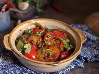 16、香辣干锅土豆片,美味的香辣干锅土豆片就做好了！是不是食欲大开？！