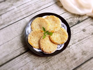 16、芝麻南瓜饼,完成，成品图。