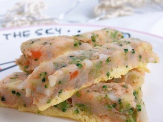 11、补钙鲜嫩虾糕、,出锅，切出自己想要的形状