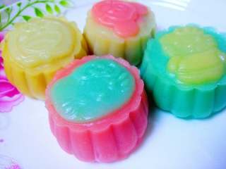 15、萌宝冰皮月饼#中秋食饼记#,好了，这次就做了这几个，刚刚好，记得放冰箱冰一下再吃哦