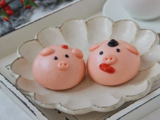 16、猪猪馒头,将小猪馒头发酵至1.5倍大小