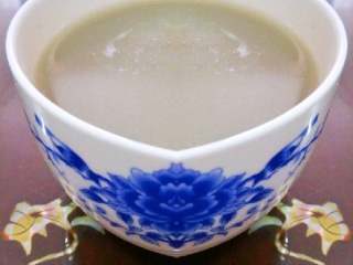 8、莲子山药米糊,煮好后按个人口味再加入白糖