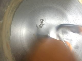 6、向日葵豆沙面包,放入厨师机揉面