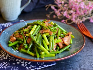 14、蒜苔炒肉,成品图