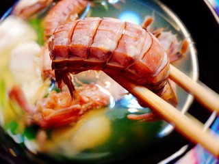 13、翡翠白玉虾姑汤,是不是很诱人哦