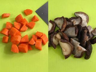 5、四喜蒸饺,把胡萝卜去皮切块，香菇要提前泡发好，也用刀切下。