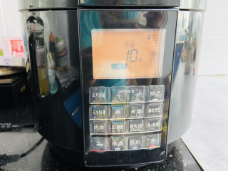 12、香菇滑鸡粥,摁煮粥功能键