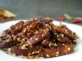 12、#猪年#麻辣孜然猪肉干,来个特写，这样就非常好吃喽！