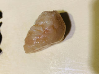 8、健脾养胃粥,鸡胸肉一小块，洗净