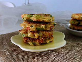 12、土豆蔬菜饼,成品。