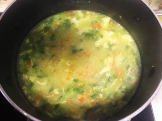 15、鸡蛋小米粥,搅拌均匀即可关火