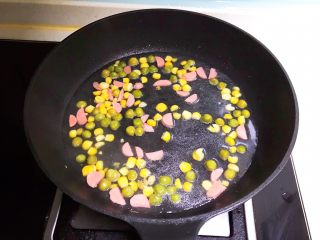 22、什锦蛋蒸豆腐,加入100ml开水