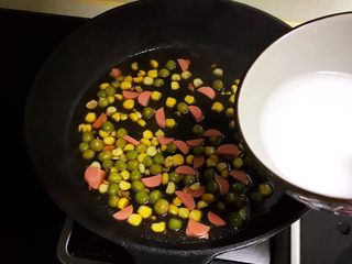 25、什锦蛋蒸豆腐,加入水淀粉