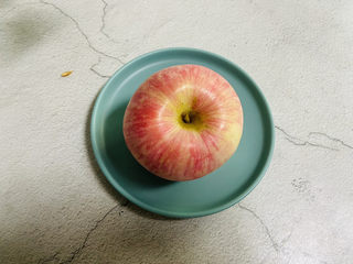 2、苹果小米粥 营养早餐,苹果