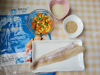 1、杂蔬藜麦鳕鱼粥,准备食材