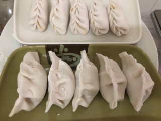 18、水晶蒸饺,很好掐的，不会的都能掐好，随便怎么掐