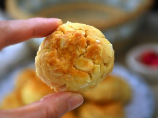 18、杏仁酥,香酥好吃的杏仁酥出炉。