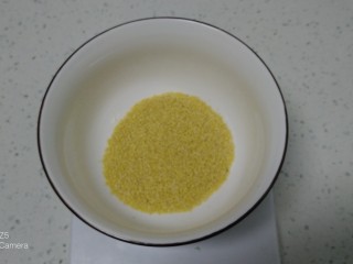 7、小米、蔓菁、枸杞粥,小米洗干净