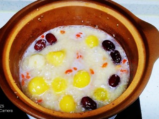 12、小米、蔓菁、枸杞粥,搅拌均匀