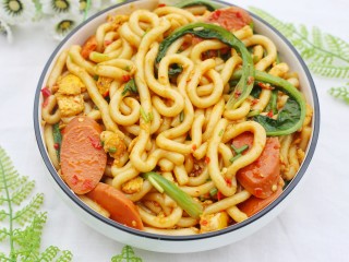 13、秒杀路边摊的炒土豆粉,拌匀开吃。