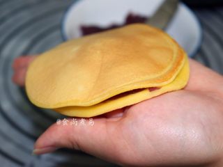 12、紫薯铜锣烧,另一张盖上就可以了