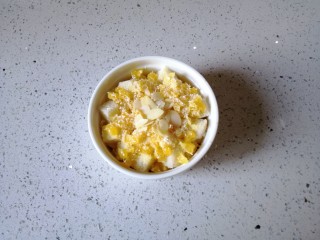 7、香橙烤吐司—清新香甜的早餐,放上杏仁片。