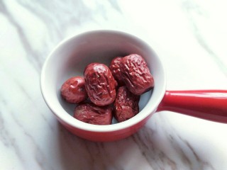 13、腊八节-腊八粥,红枣。