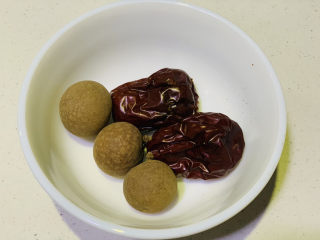 8、腊八粥,红枣桂圆