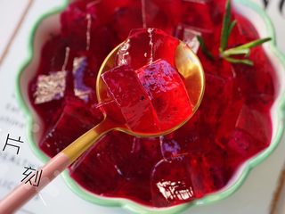 12、夏日清爽甜品--火龙果凉粉,口感棒棒哒????????
