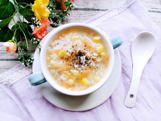 14、宝宝辅食:田园粥,再撒点黑芝麻粉补补钙