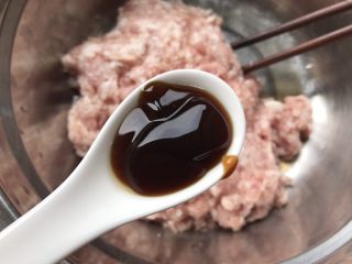 4、花样水晶虾饺,一勺蚝油