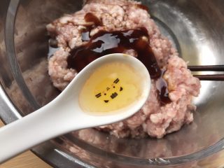 6、花样水晶虾饺,半勺料酒