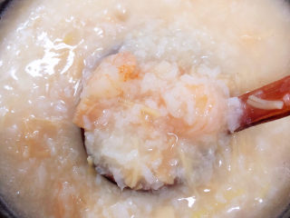 16、干贝海鲜粥,粥熬好了。