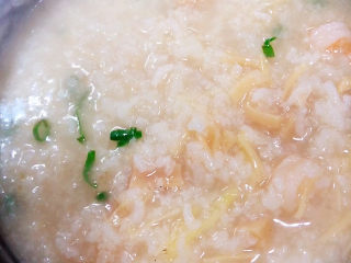 18、干贝海鲜粥,搅拌均匀，即可出锅了！