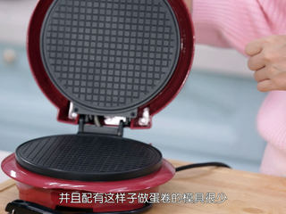 1、脆皮蛋筒和脆皮碗,这道点心必须要有一台蛋卷机或者蛋卷模