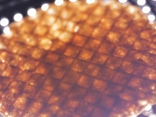 15、脆皮蛋筒和脆皮碗,最后大家也可以把脆皮做小一点，这样就成了小蛋饼了，当成零食也是非常的好吃的