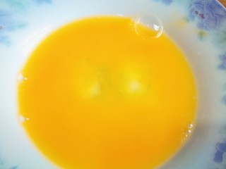 7、炒馒头丁(鸡蛋馒头),搅拌均匀