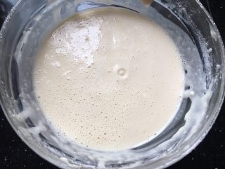 9、香蕉松饼,扮成均匀的糊