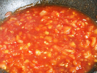 12、西红柿鸡蛋面,翻炒均匀