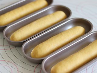 8、胡萝卜热狗面包，做营养美味早餐,所有的面团都这做好。