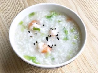 12、美味虾粥,加点芝麻点缀,我家小童鞋可以美美哒吃上一大碗