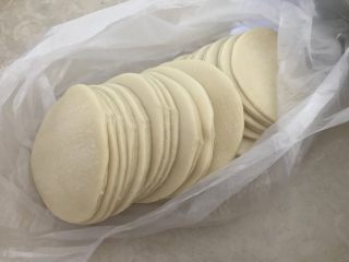 7、中式点心～四方饺子（不一样的饺子）,不会擀皮所以买的现成饺子皮