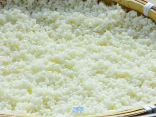 2、玫瑰松糕,晒干。