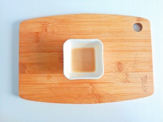 9、补铁食谱-花生酱木耳米粉糊,稀释好的花生酱