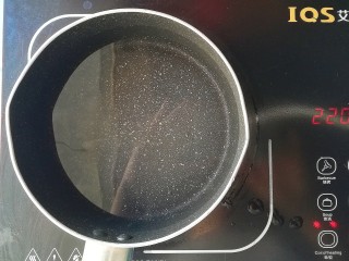 4、#补铁#菠菜煎饼,起锅煮水