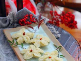 26、梅花蒸饺,开吃。